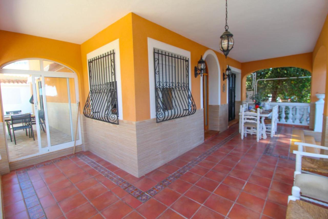 Great Villa, Sea Views, 20 Secs Walk To The Beach, Bbq, 9 People, 5 Mins Car From Alicante City Center, Sailing Club 3 Mins Walk Dış mekan fotoğraf