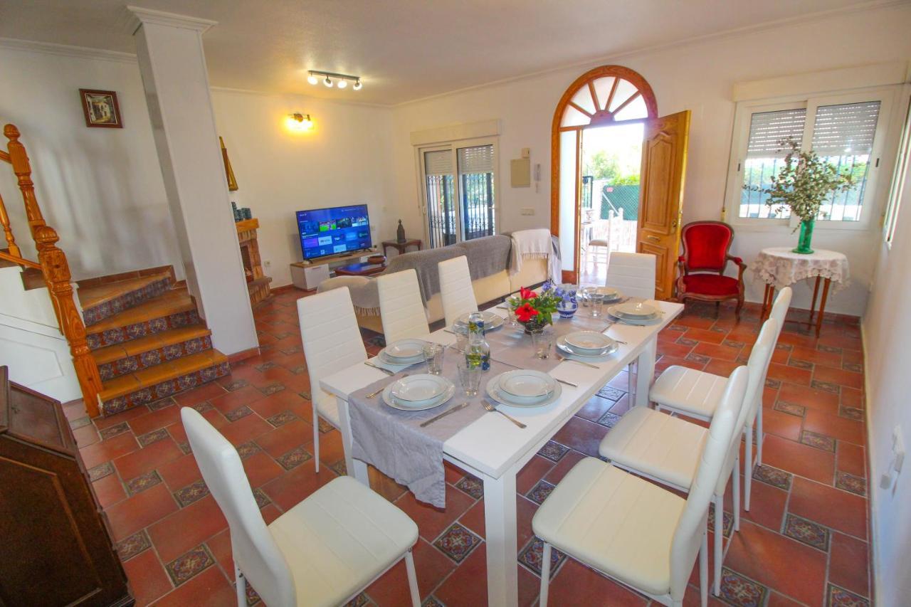 Great Villa, Sea Views, 20 Secs Walk To The Beach, Bbq, 9 People, 5 Mins Car From Alicante City Center, Sailing Club 3 Mins Walk Dış mekan fotoğraf