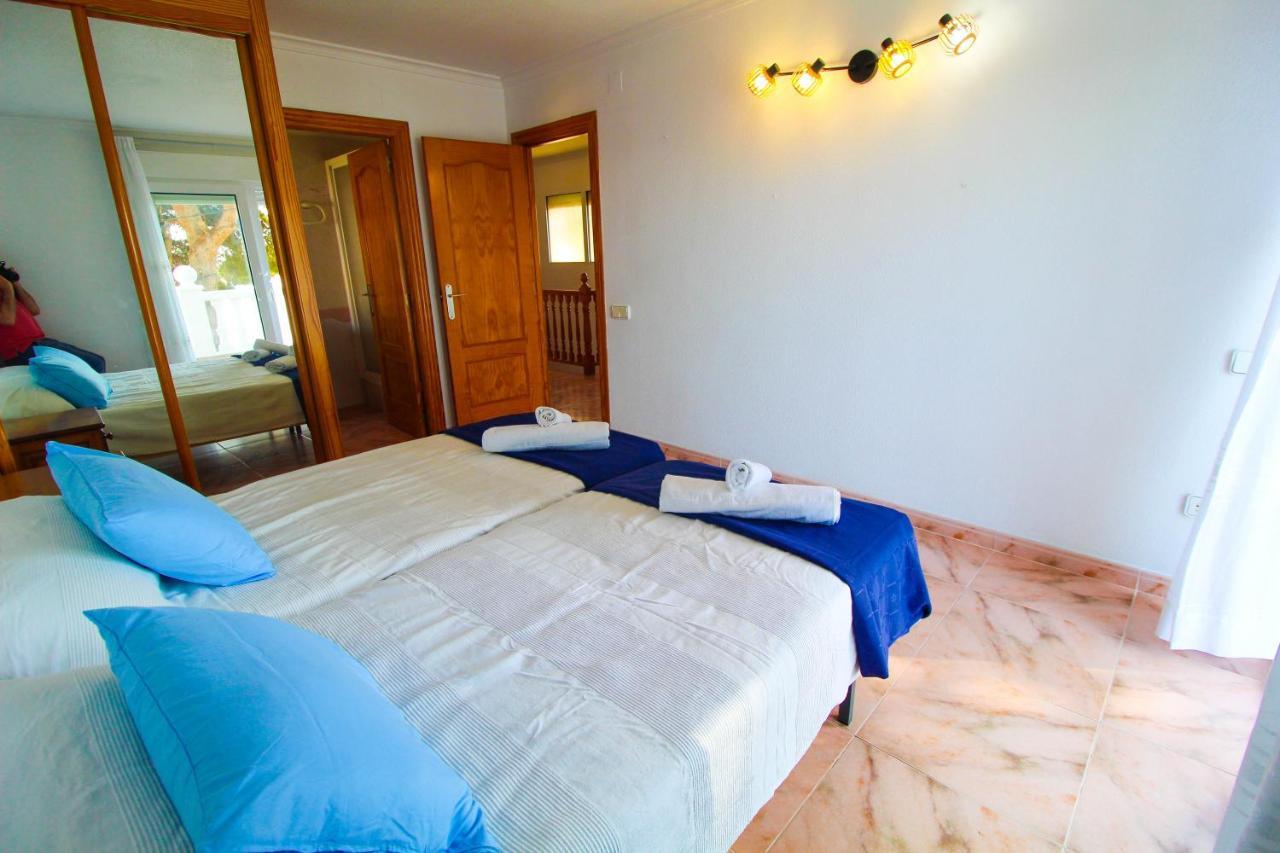 Great Villa, Sea Views, 20 Secs Walk To The Beach, Bbq, 9 People, 5 Mins Car From Alicante City Center, Sailing Club 3 Mins Walk Dış mekan fotoğraf