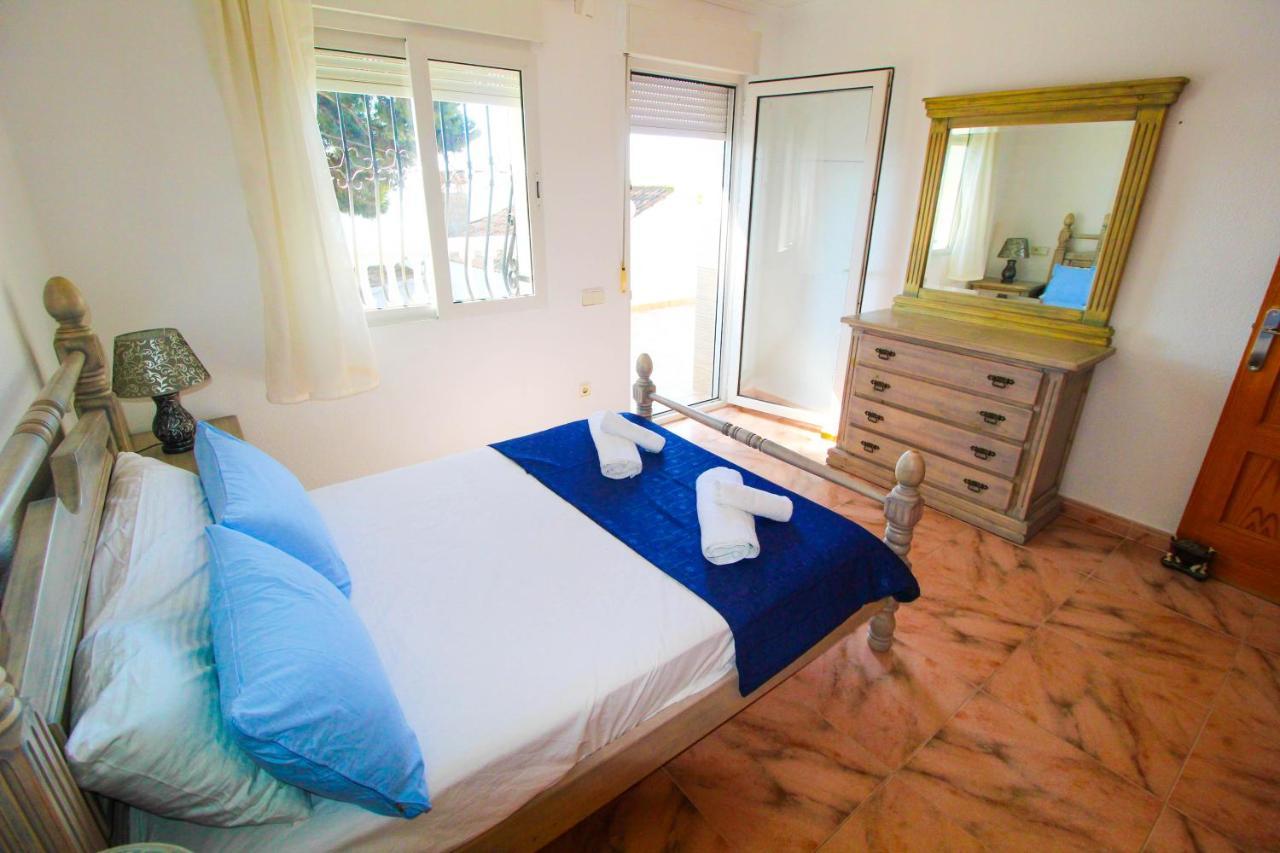 Great Villa, Sea Views, 20 Secs Walk To The Beach, Bbq, 9 People, 5 Mins Car From Alicante City Center, Sailing Club 3 Mins Walk Dış mekan fotoğraf