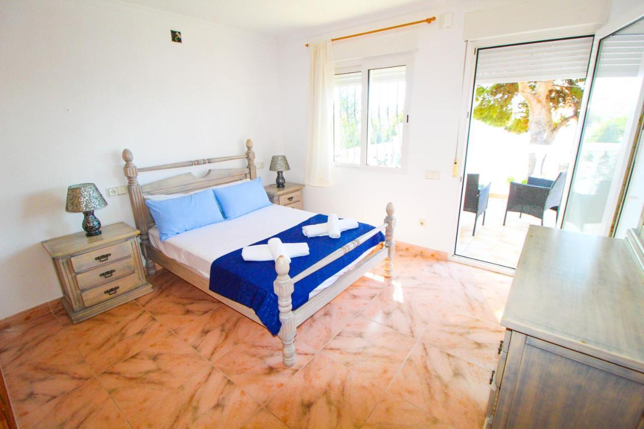 Great Villa, Sea Views, 20 Secs Walk To The Beach, Bbq, 9 People, 5 Mins Car From Alicante City Center, Sailing Club 3 Mins Walk Dış mekan fotoğraf